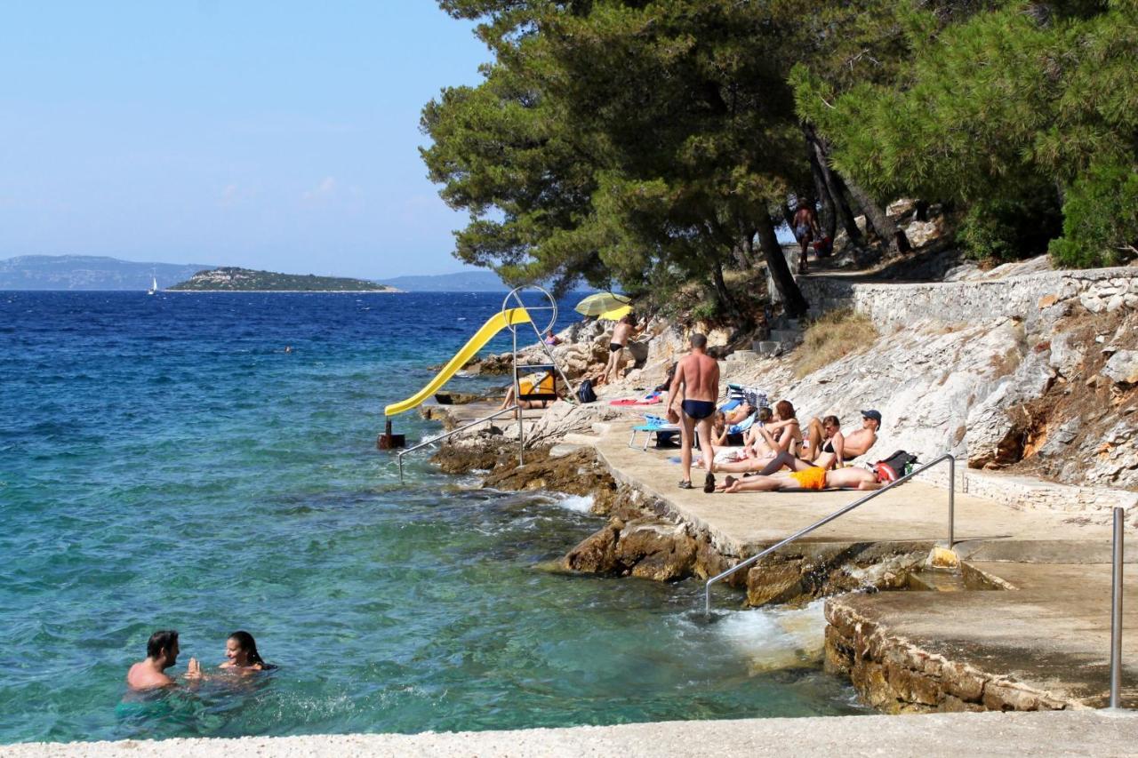 Apartments With A Parking Space Sali, Dugi Otok - 8181 Экстерьер фото