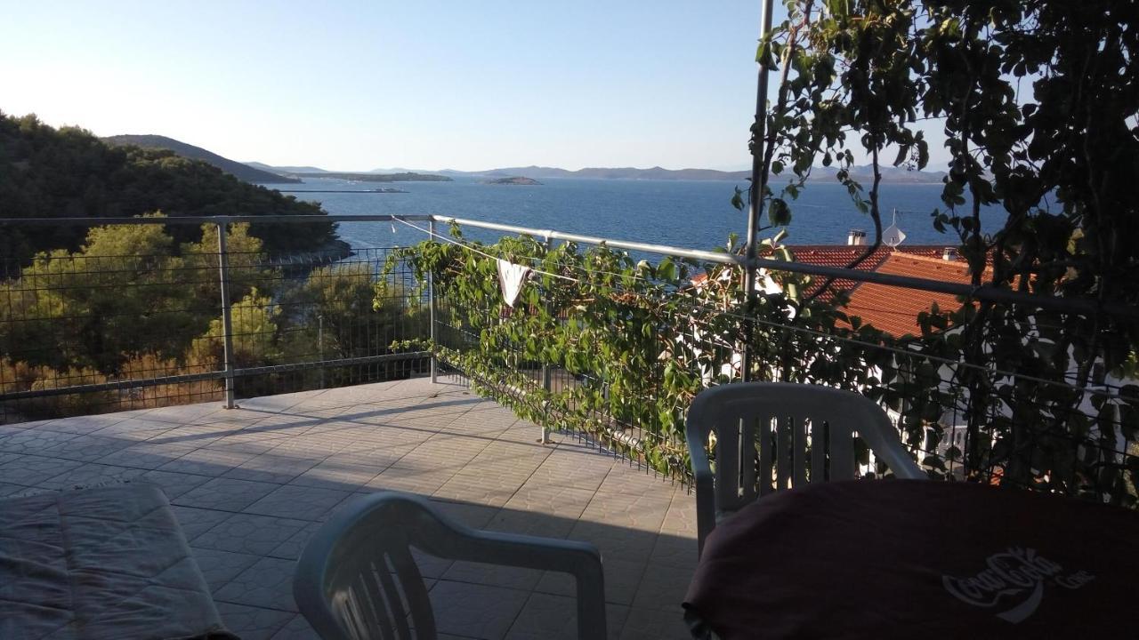 Apartments With A Parking Space Sali, Dugi Otok - 8181 Экстерьер фото
