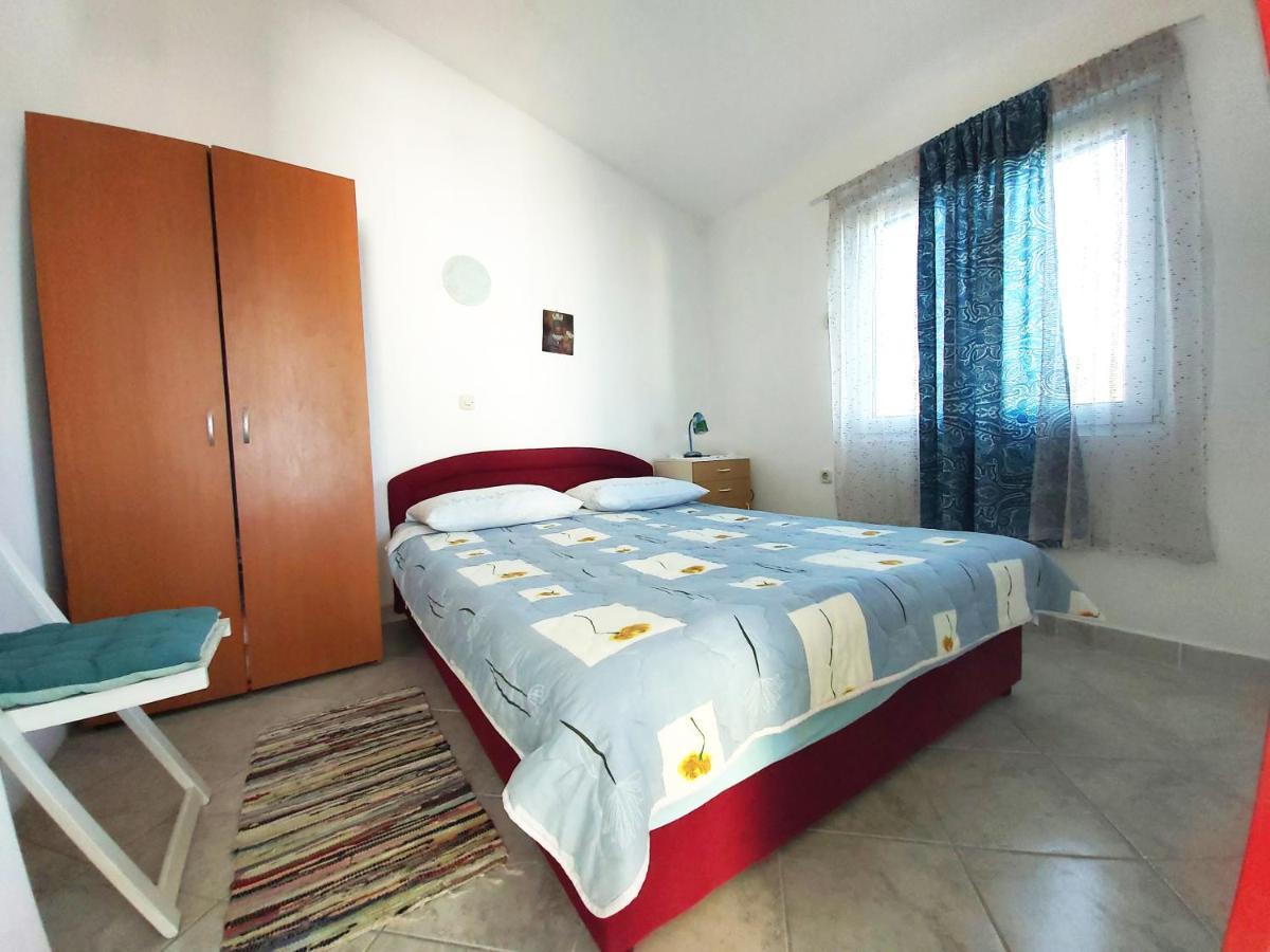 Apartments With A Parking Space Sali, Dugi Otok - 8181 Экстерьер фото